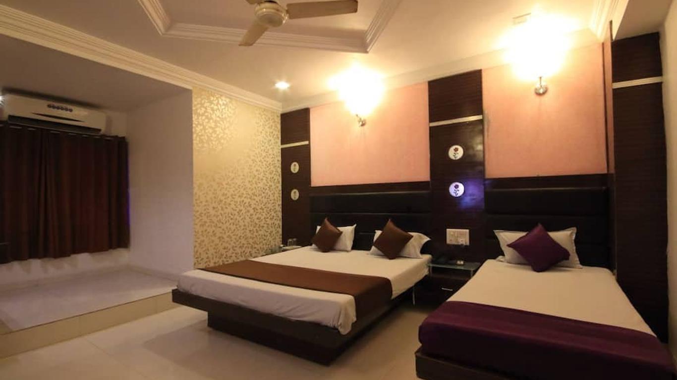 Hotel O Kanchan Palace