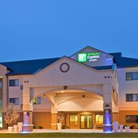 Holiday Inn Express & Suites Lincoln South