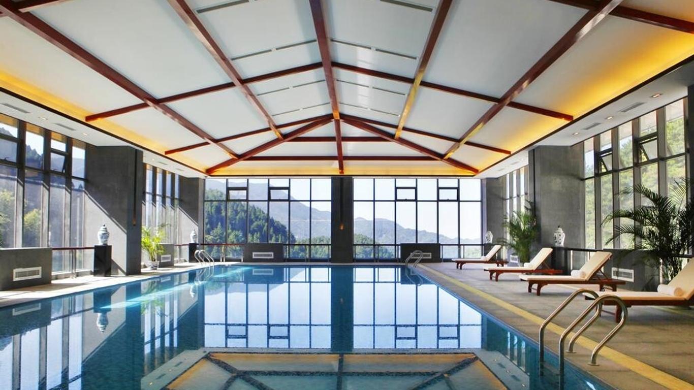 Howard Johnson by Wyndham Huaihai Resort Lushan
