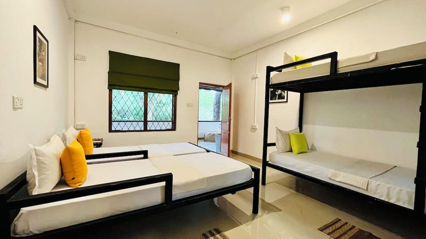 Funky Leopard Safari Lodge Bordering Yala National Park