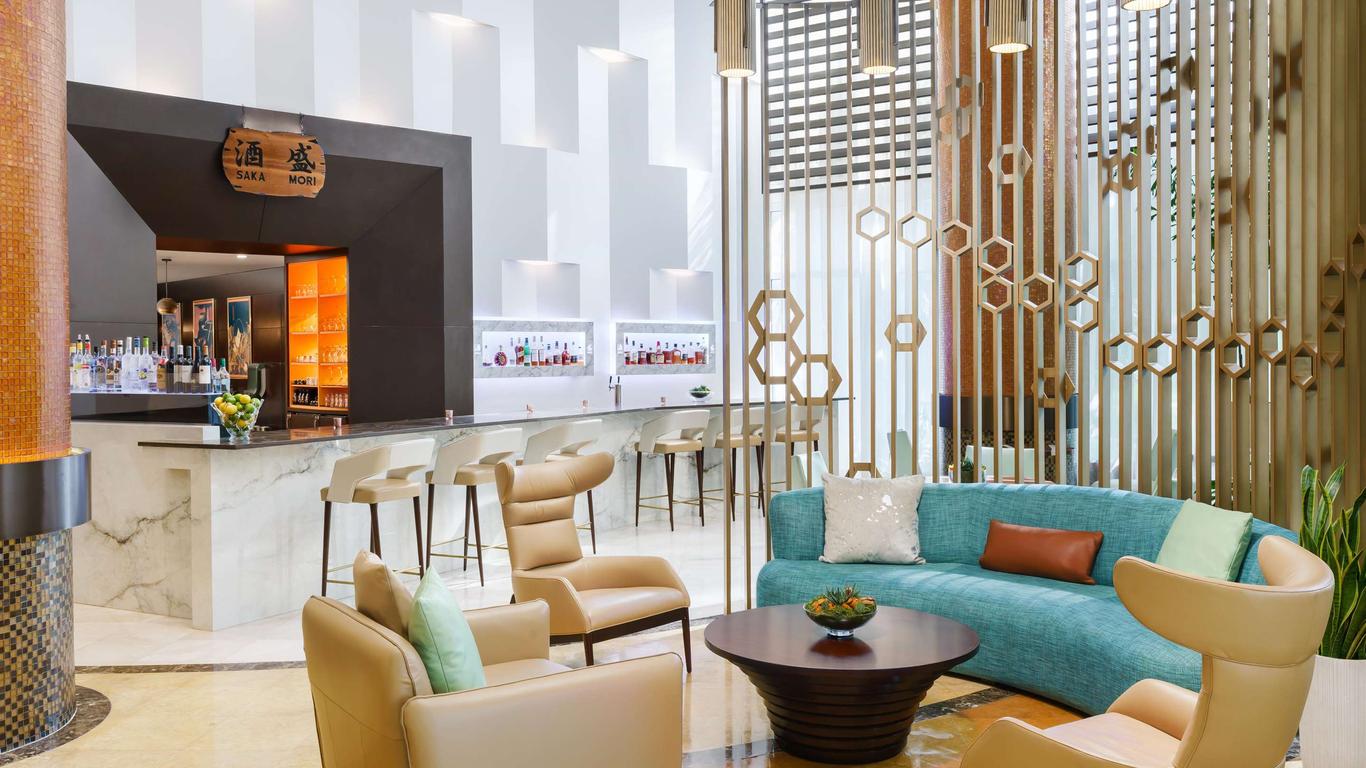 Trump International Beach Resort