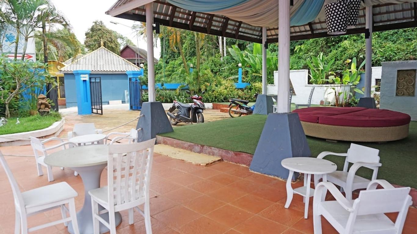 Sea Turtle Hostel - Adults Only