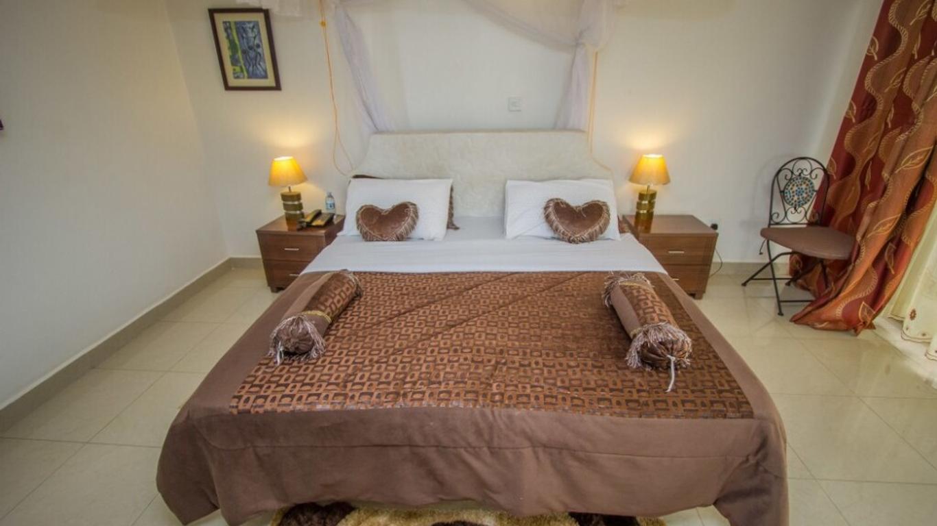 Reinah Tourist Hotel