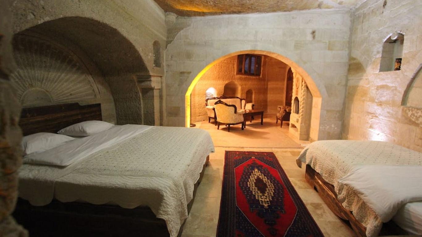 Family Cave Suite Hotel