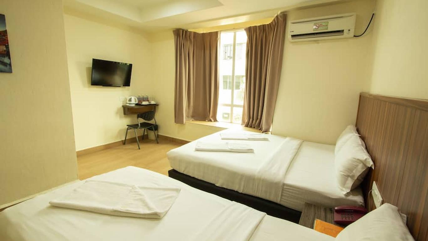 Expo Hotel
