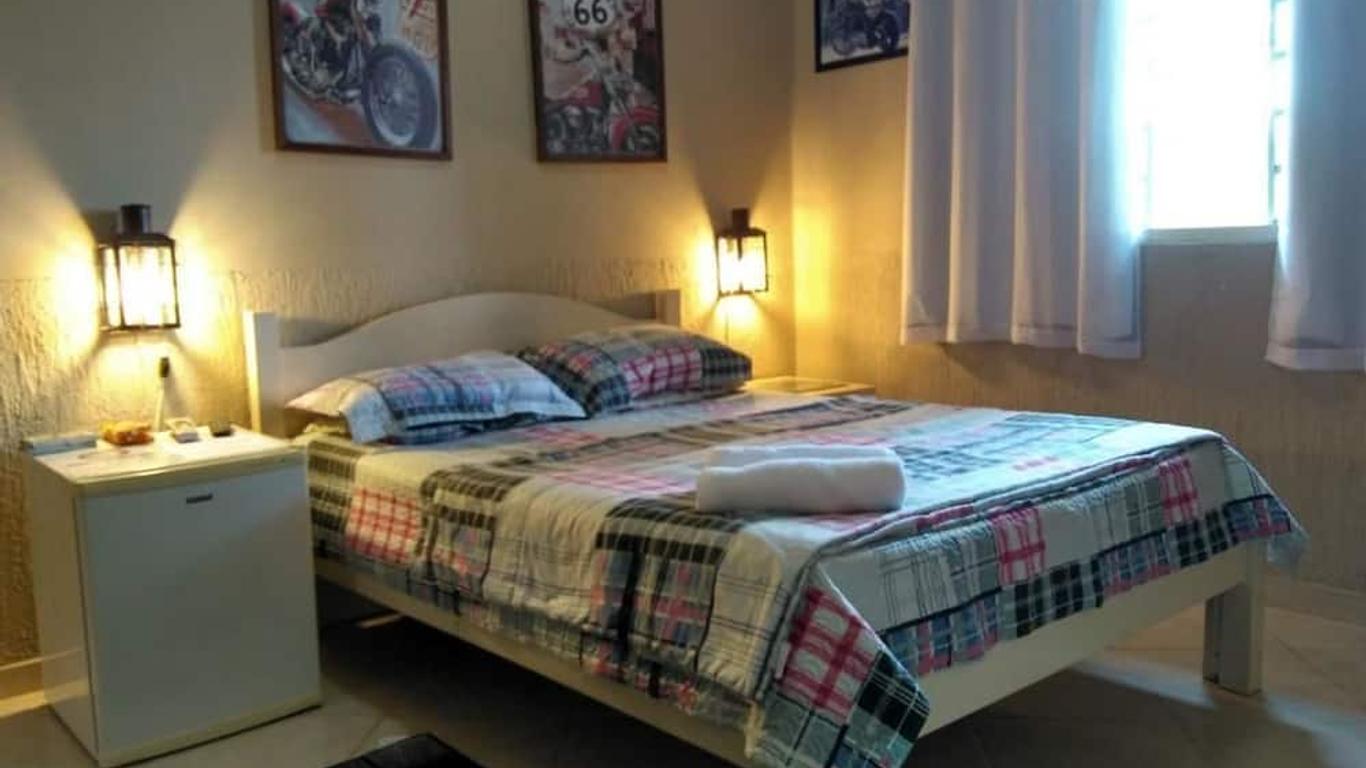 Road House Go 118 Motorcycle Hotel