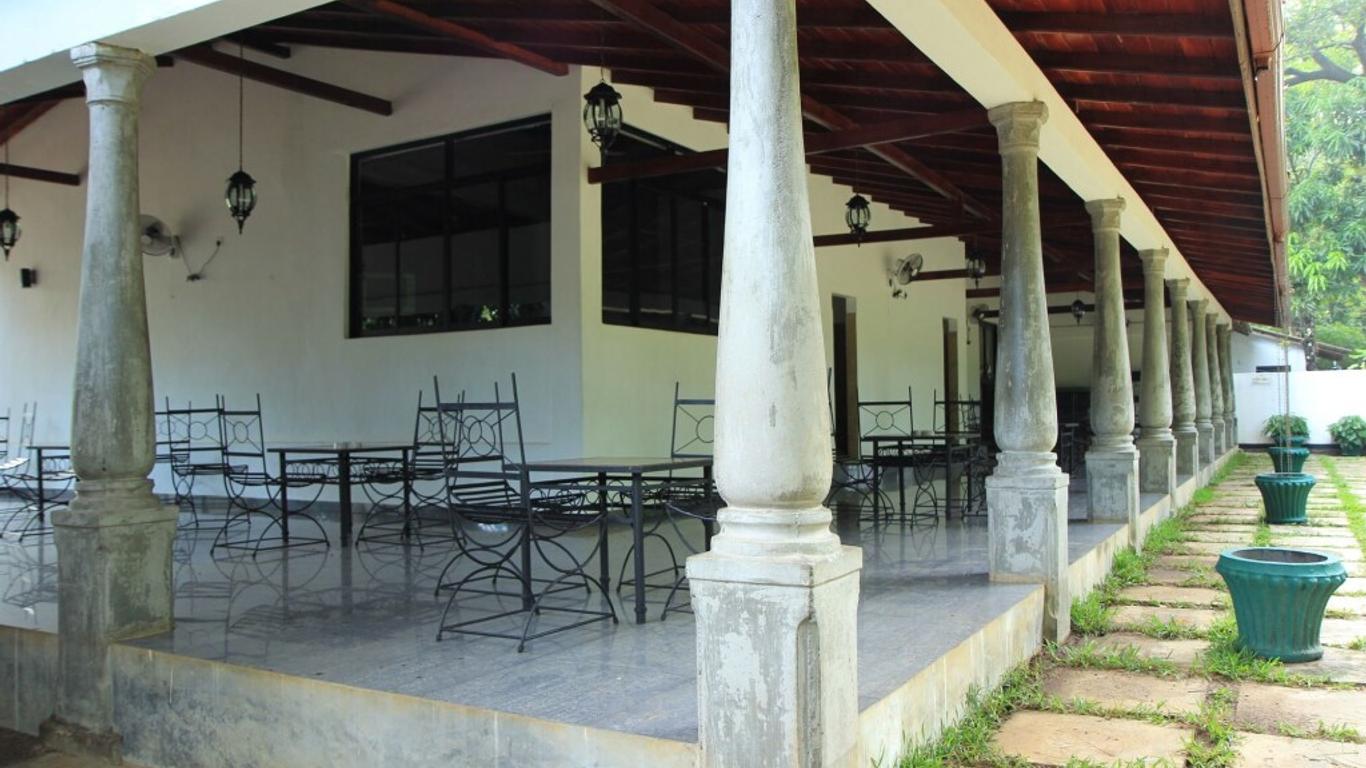 Dambulu Oya Family Park