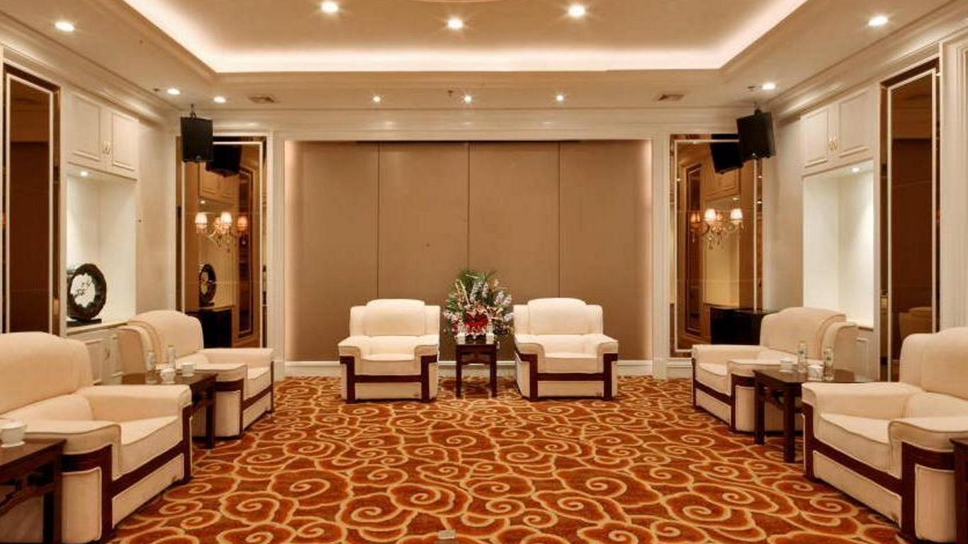 Golden Bauhinia International Hotel
