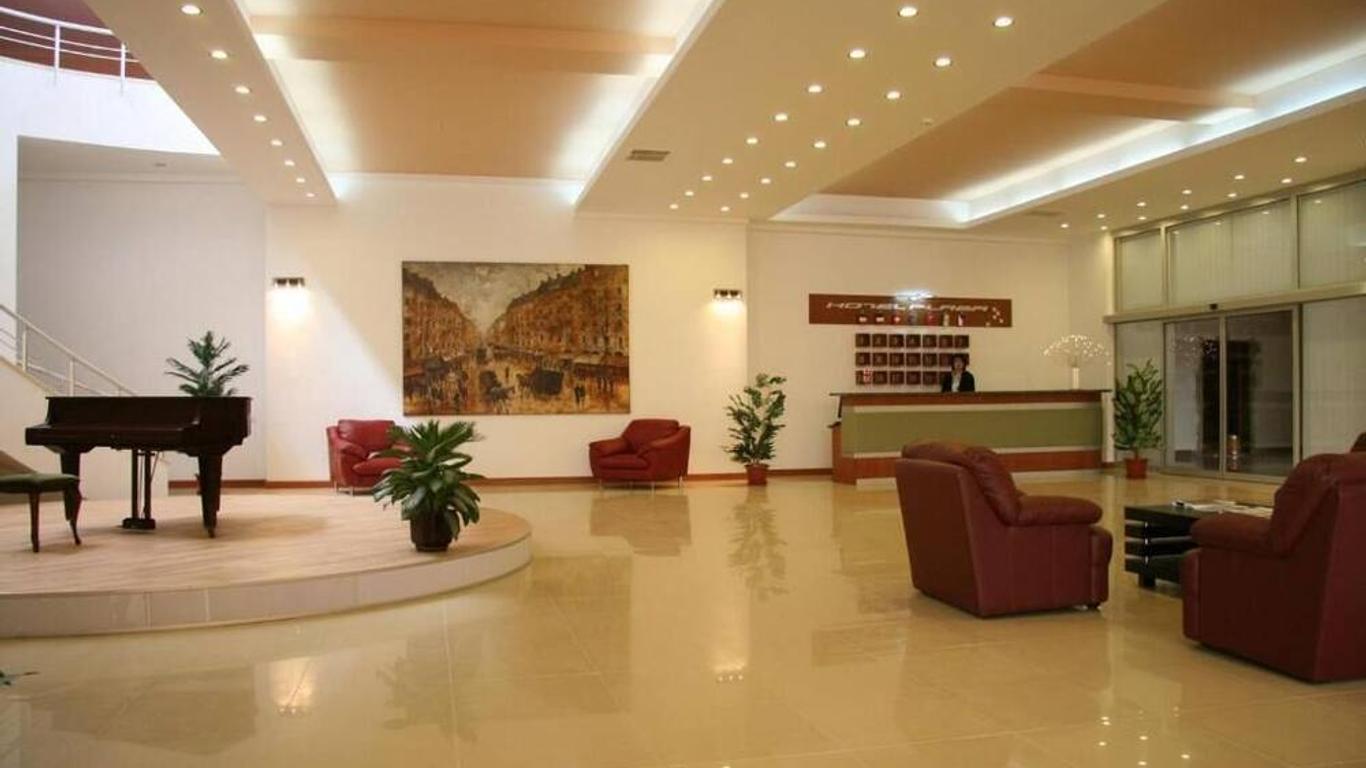 D'Plaza Hotel