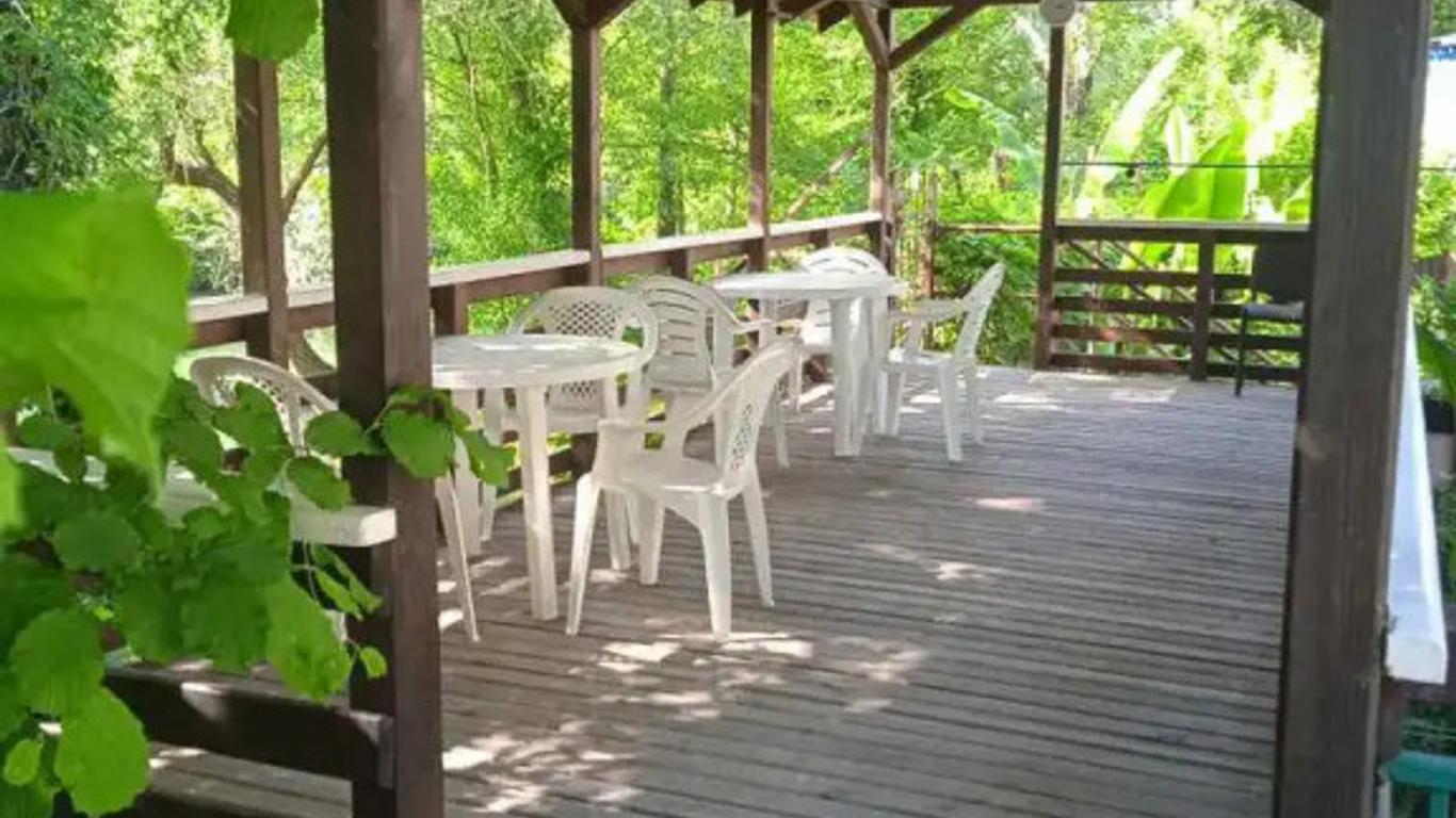 Edem u Reki Guest house