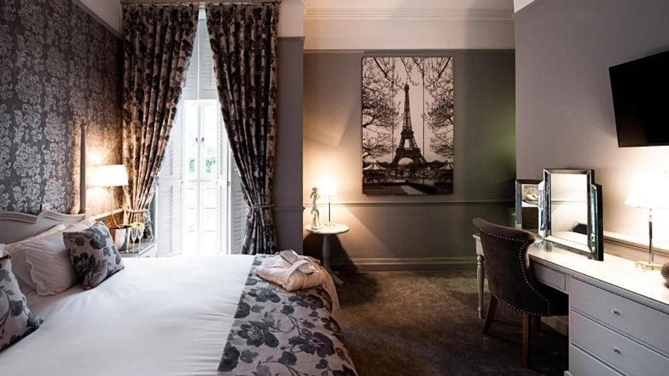 Greenwoods Hotel & Spa