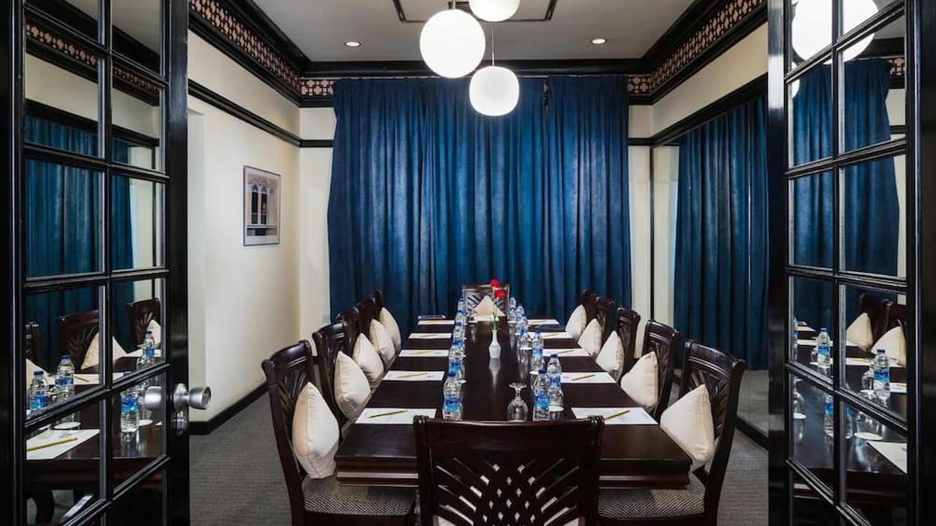 Tulip Inn Downtown Muscat