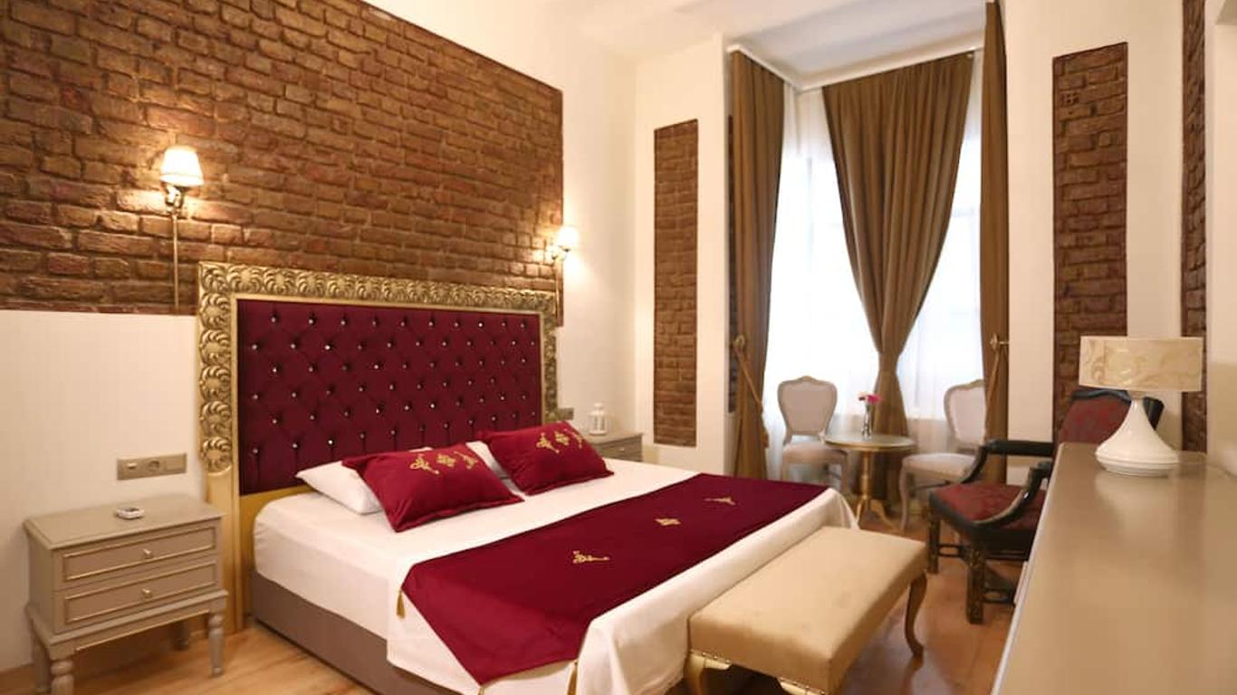 Hutsuite Hotel