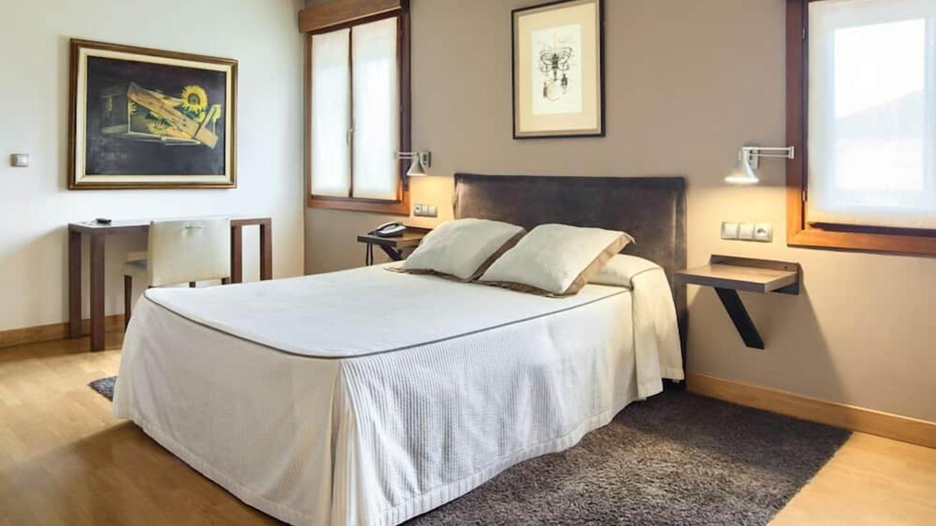 Hostal Izar-Ondo