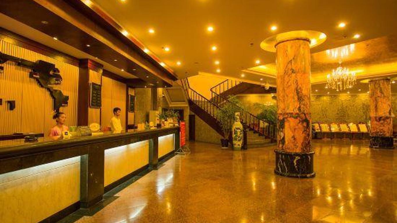 Crown Hotel