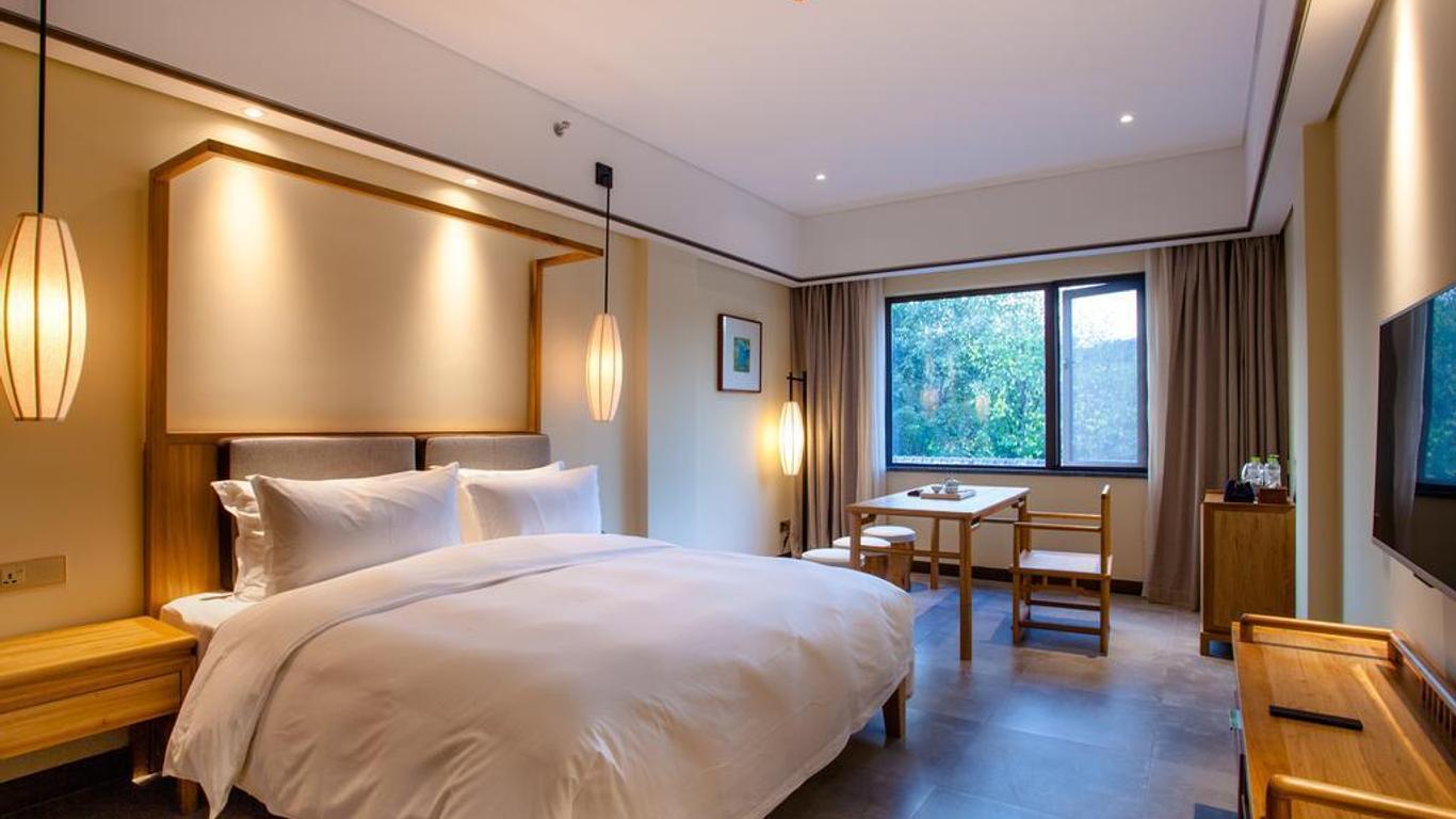 Admirable day Hotel