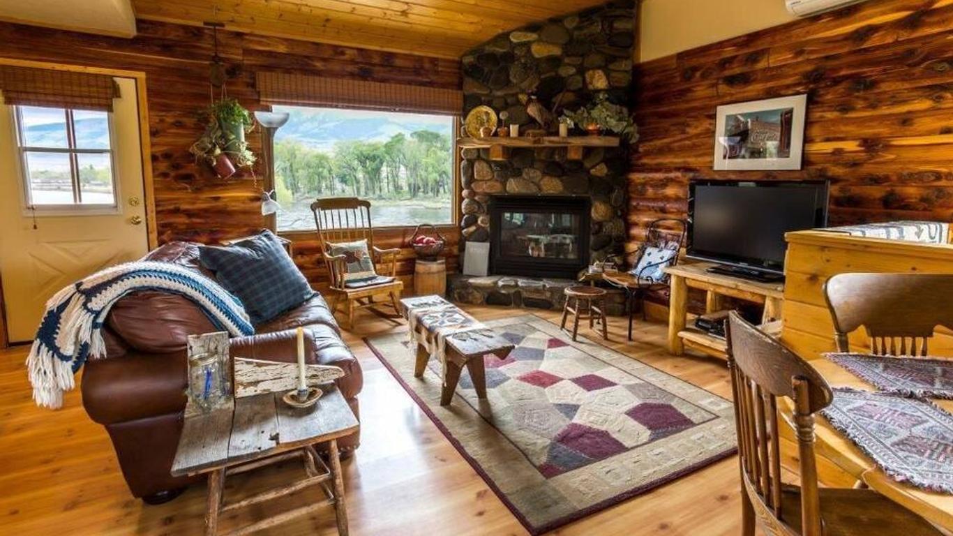 Paradise Gateway B&B and Vacation Homes