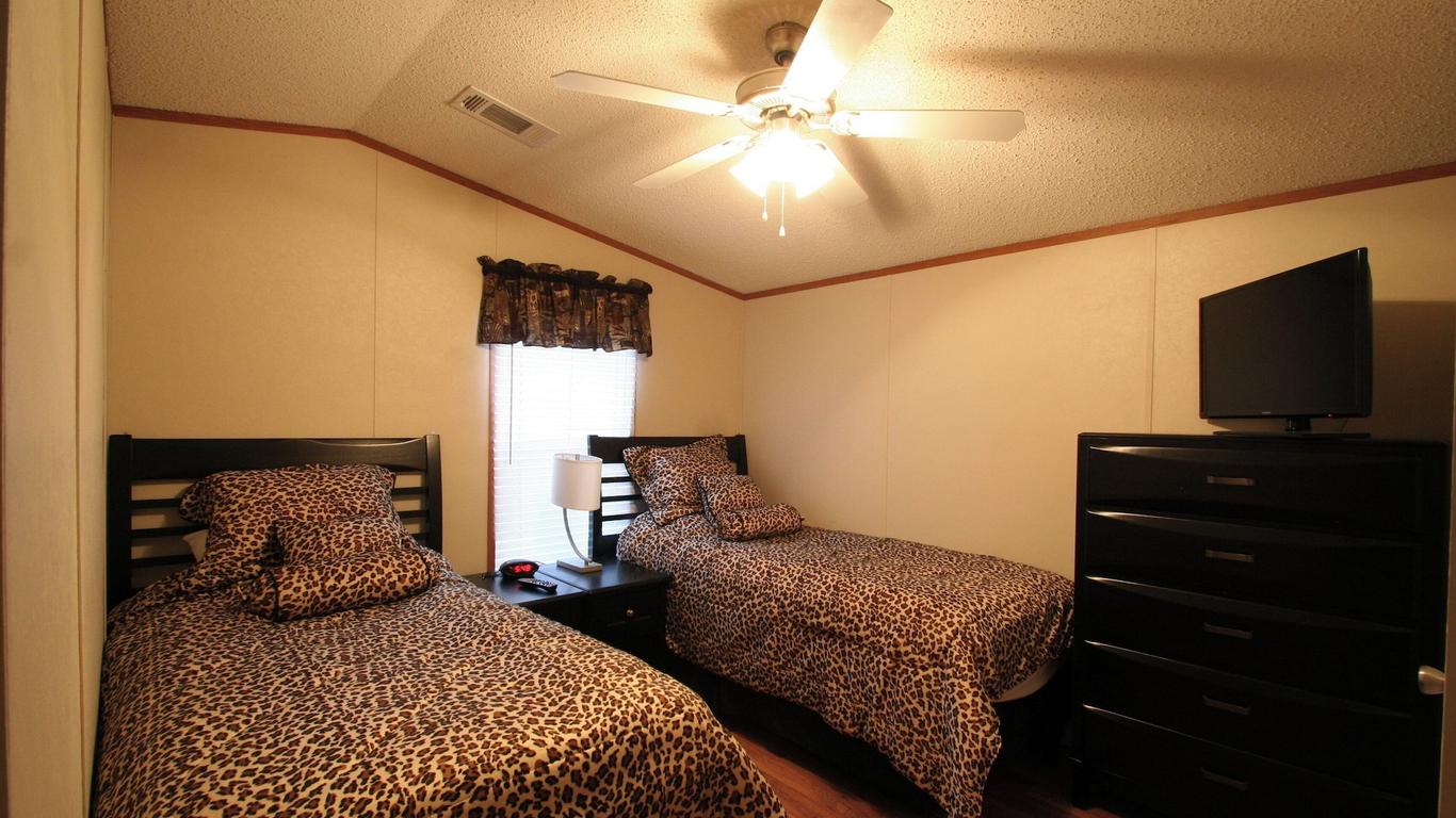 Eagle Ford Village Suites