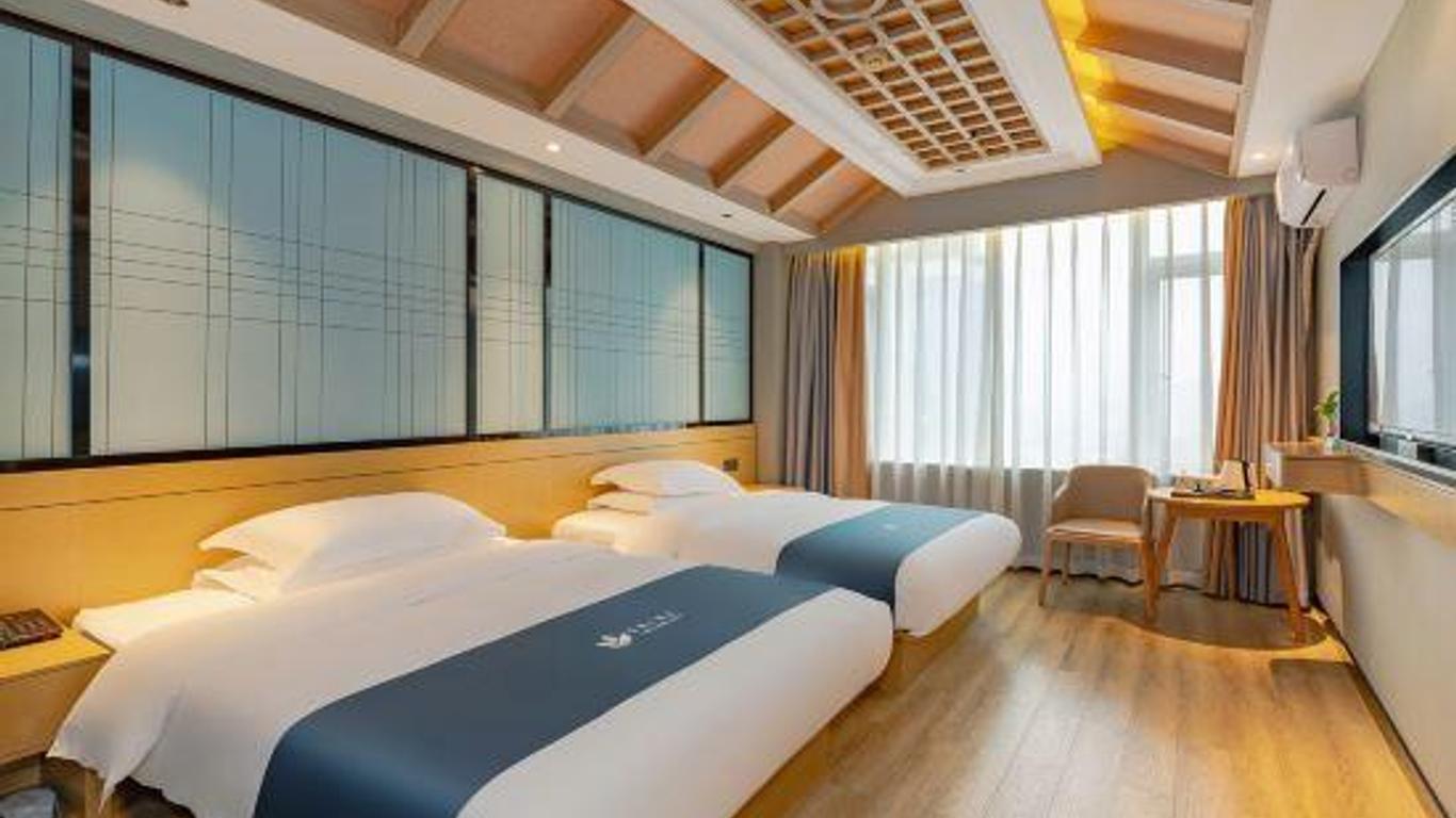 Yibin Grand Hotel