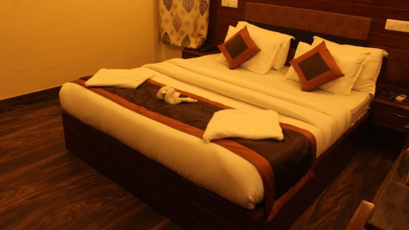 Hotel Grand M.S Srinagar