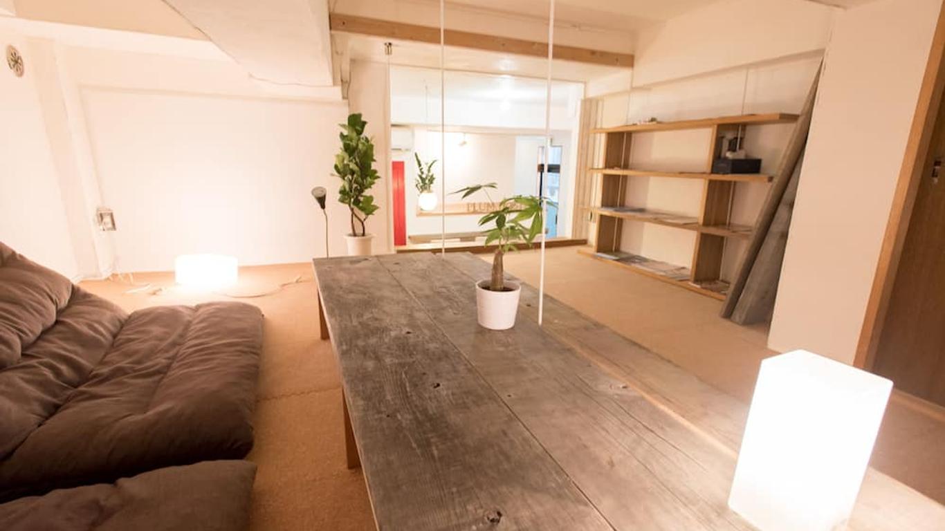 plumhostel