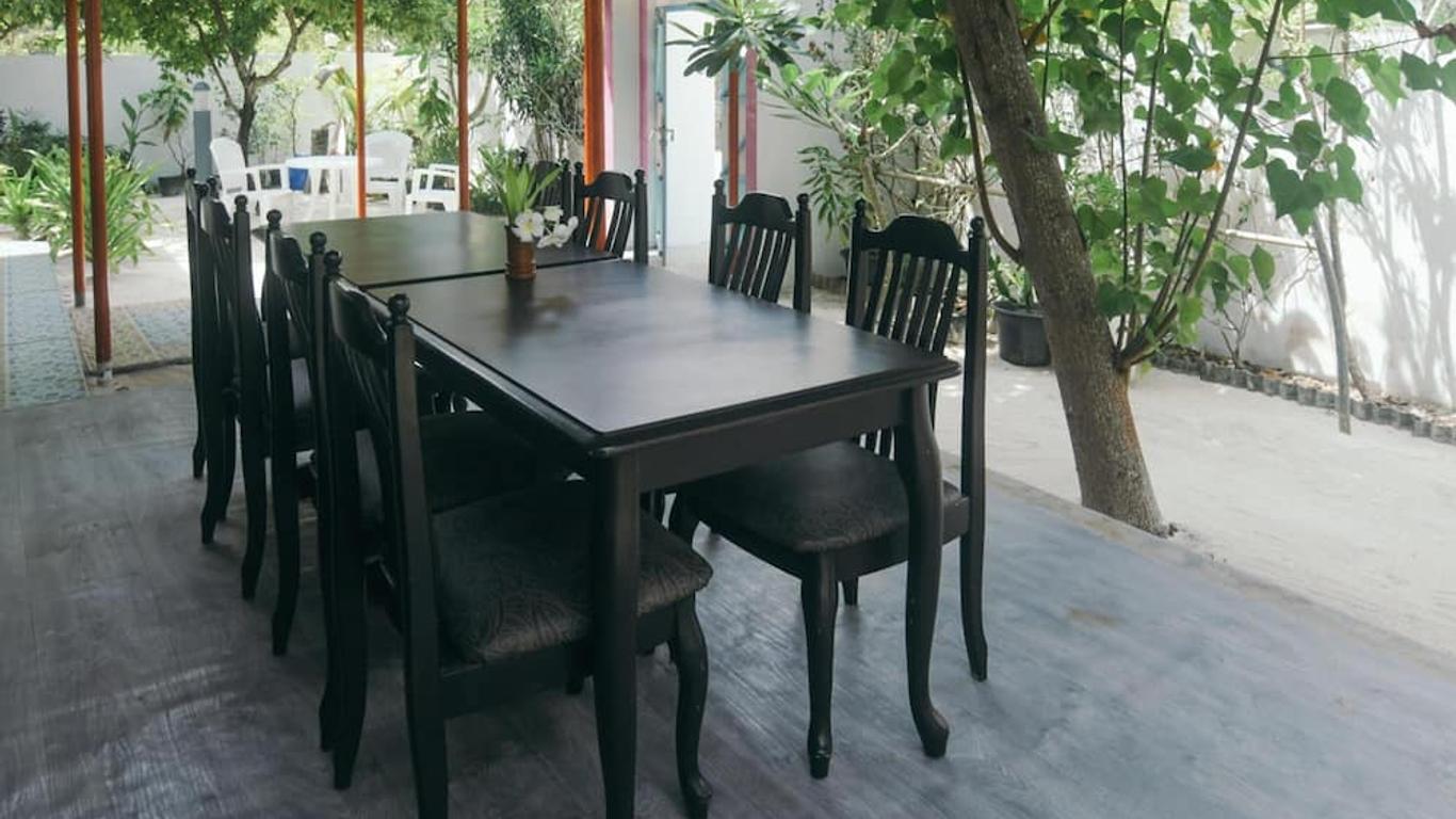 Azoush Tourist Guesthouse