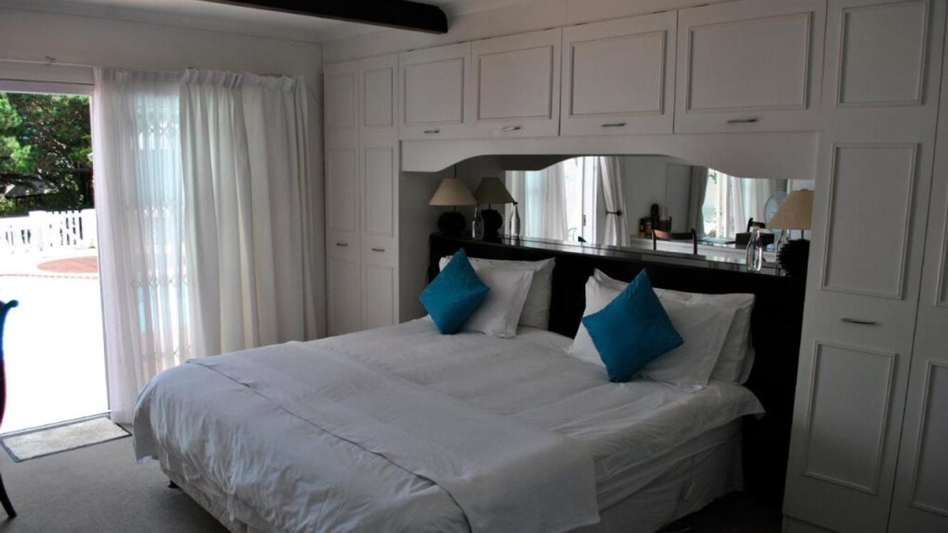Lagoon Lodge
