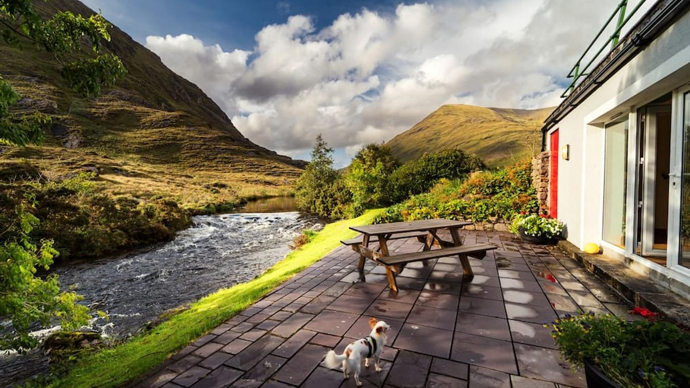 Delphi Lodge Hotel