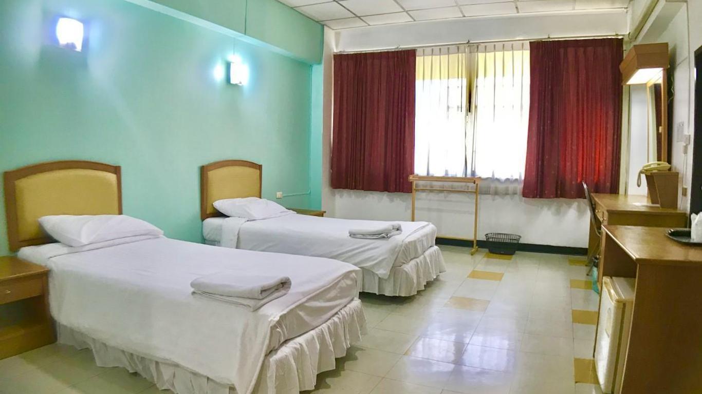 Coop Dopa Hostel