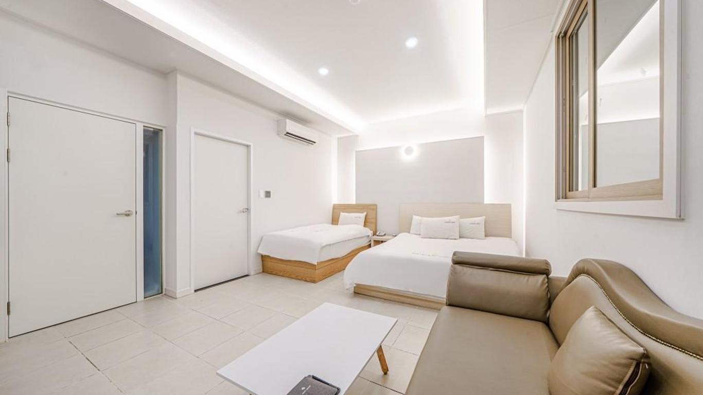Ocean Hotel