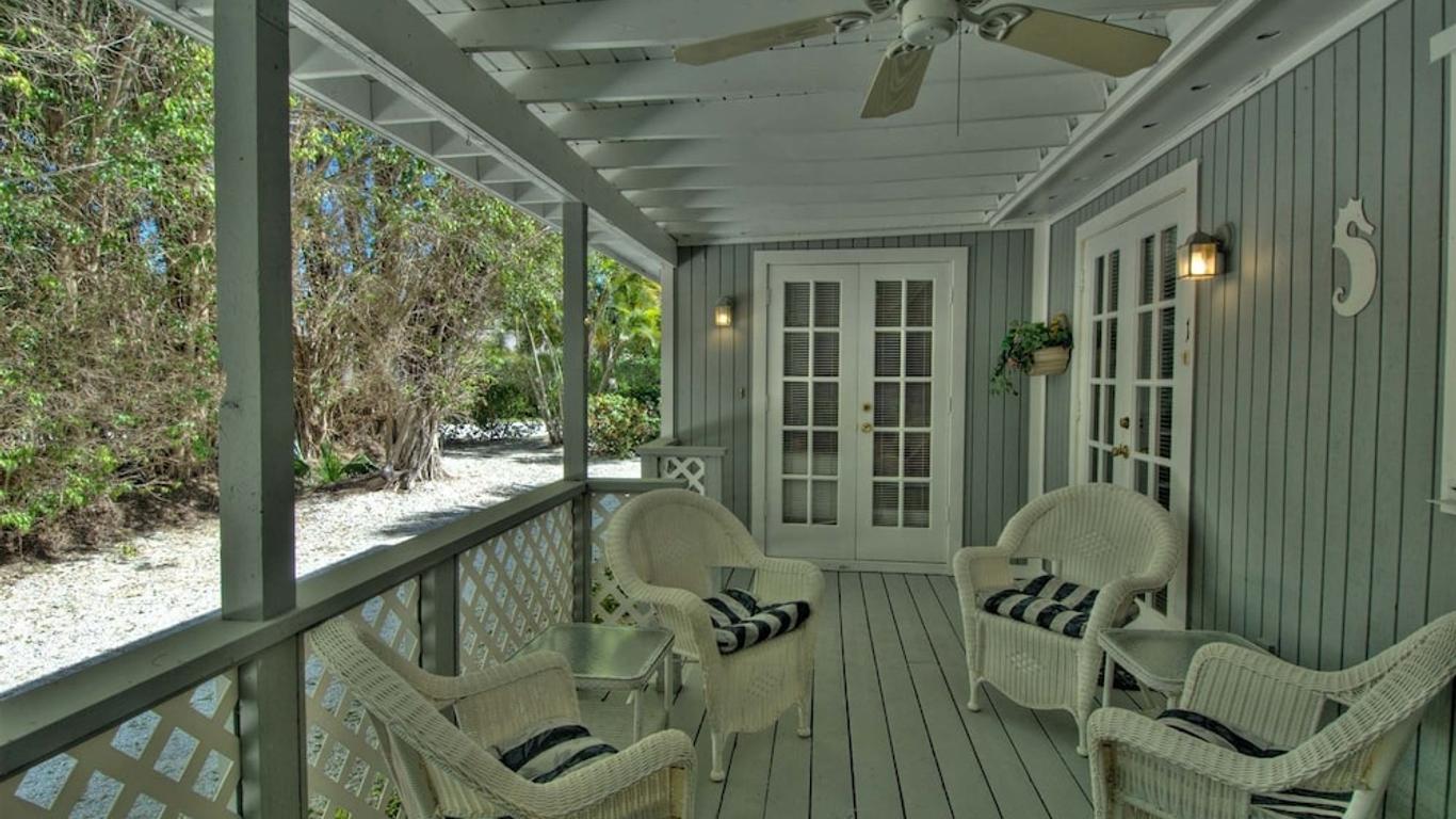 Seahorse Cottages on Sanibel - Adults Only