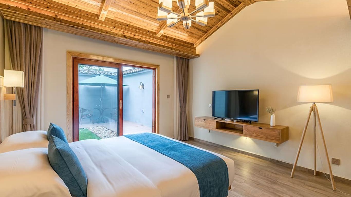 Moon Villa Resort