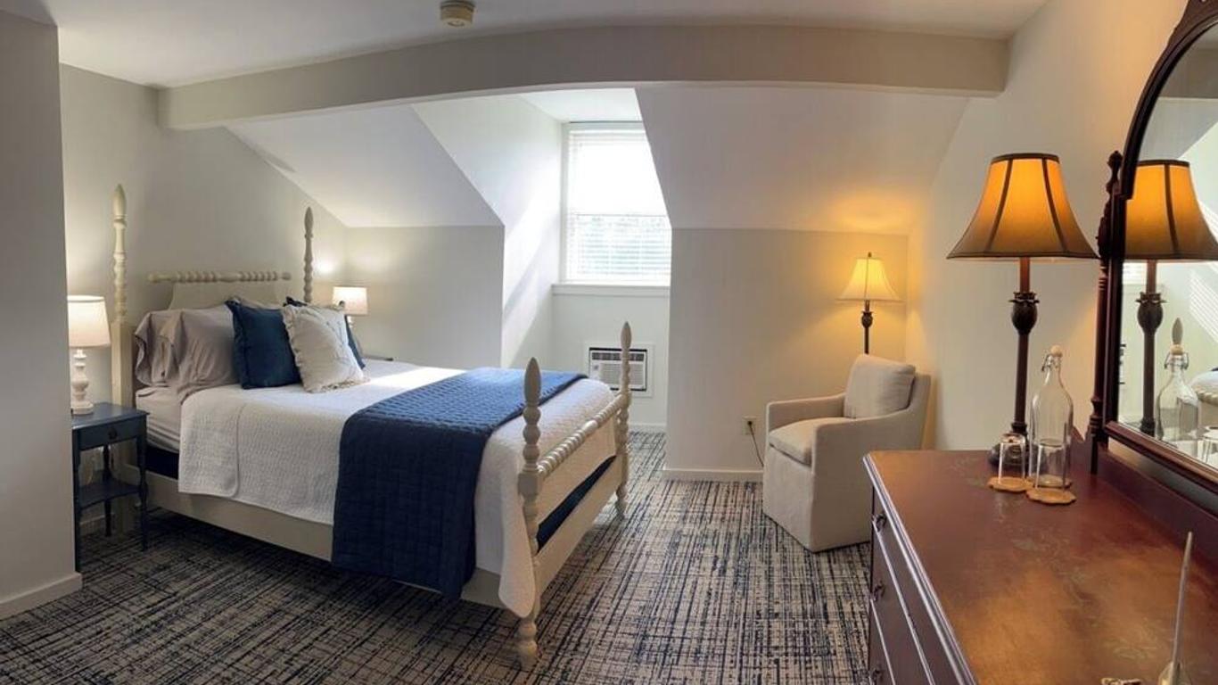 Captain Stannard Bed and Breakfast Country Inn