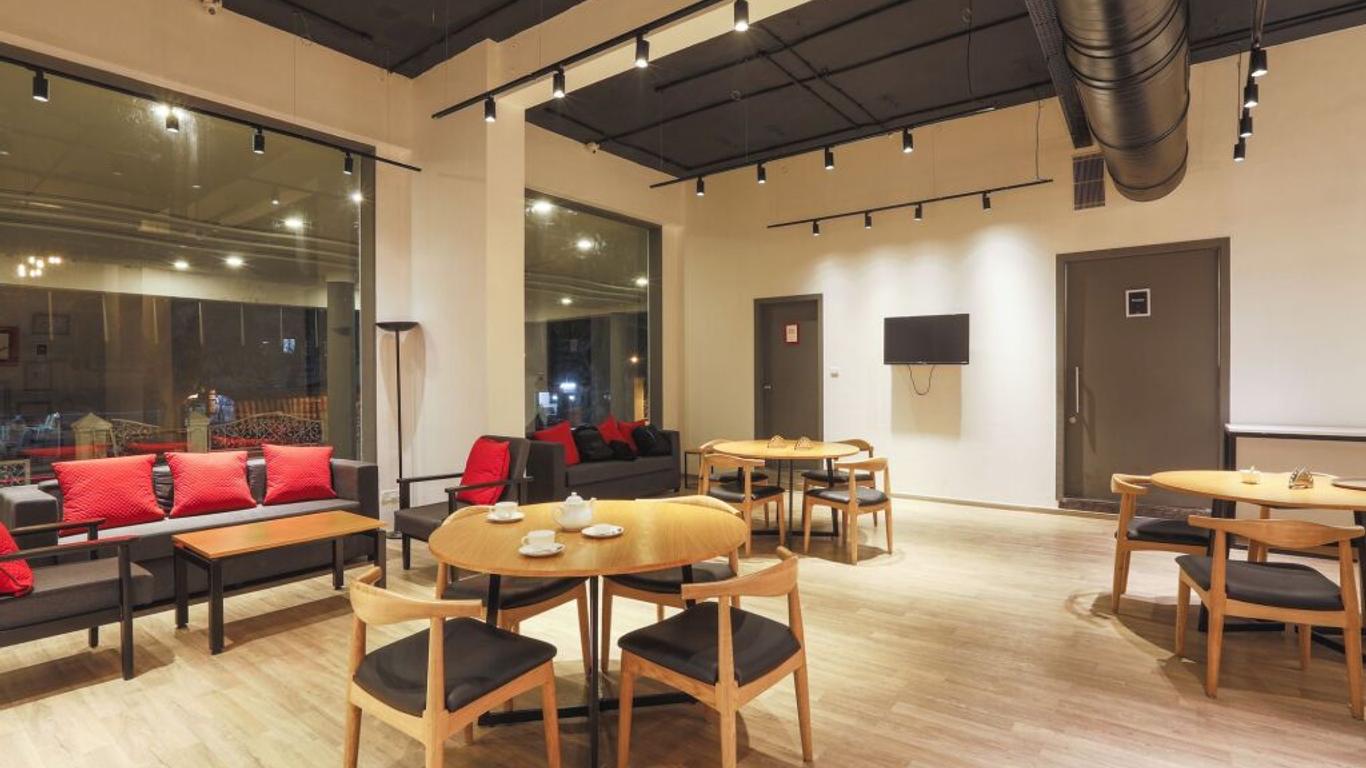 Super Townhouse Bombay Exhibition Centre Goregaon