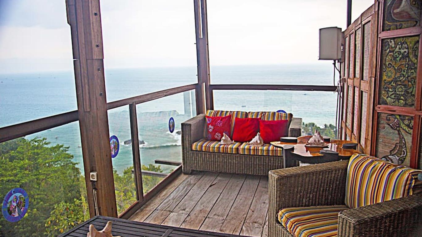 Karang Aji Beach Villa