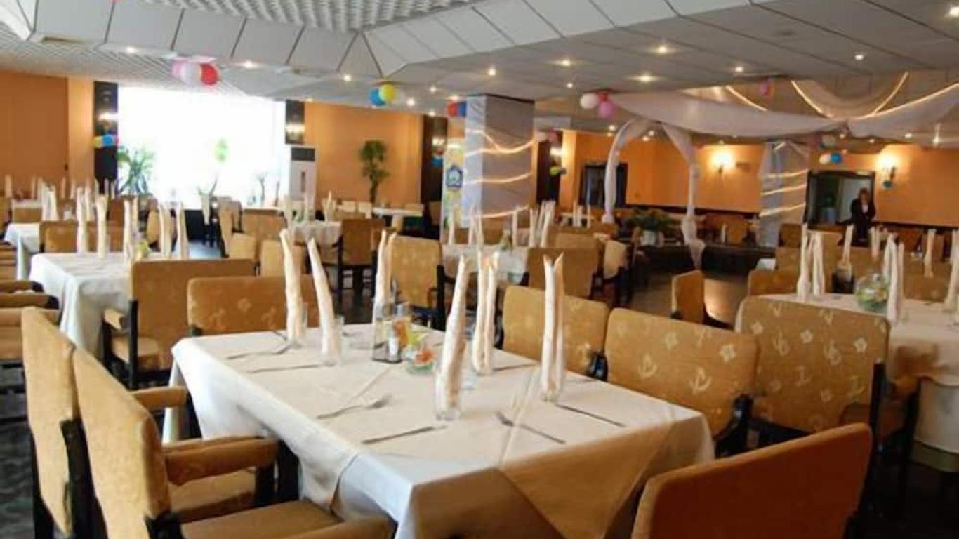 Elbrus Hotel