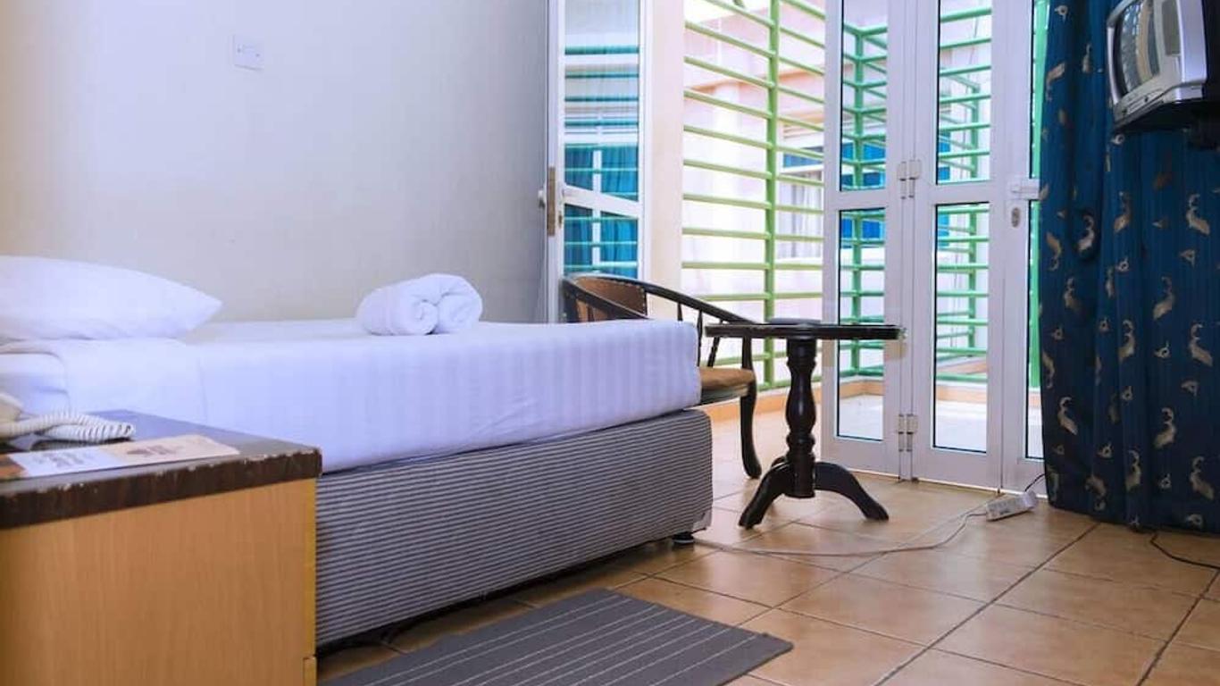 Aponye Hotel