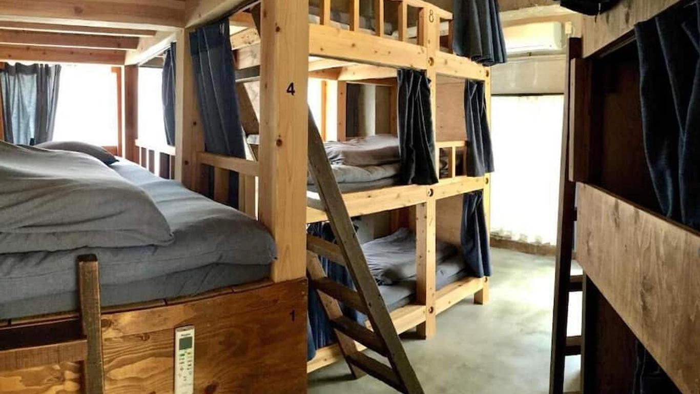 Guest House Golden Mile Hostel