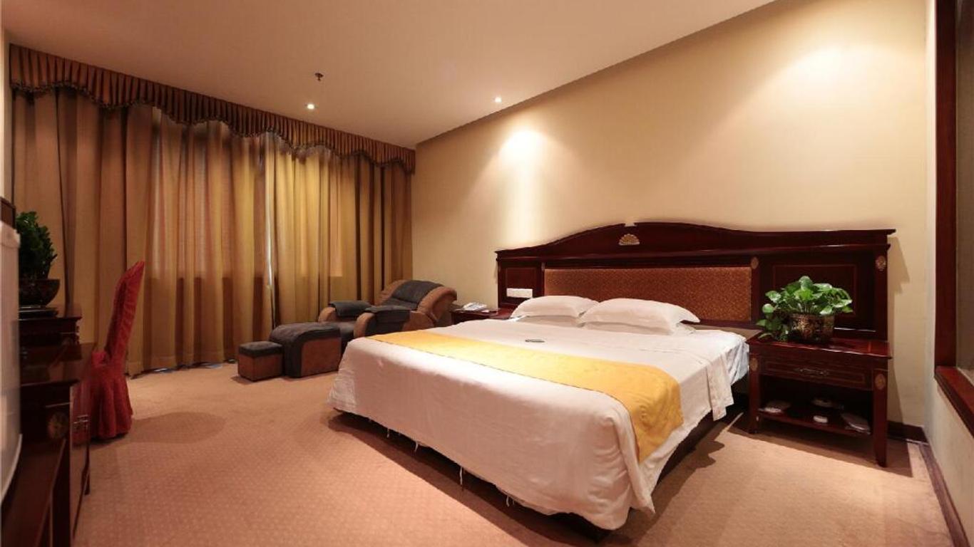 Nanzhou Hotel