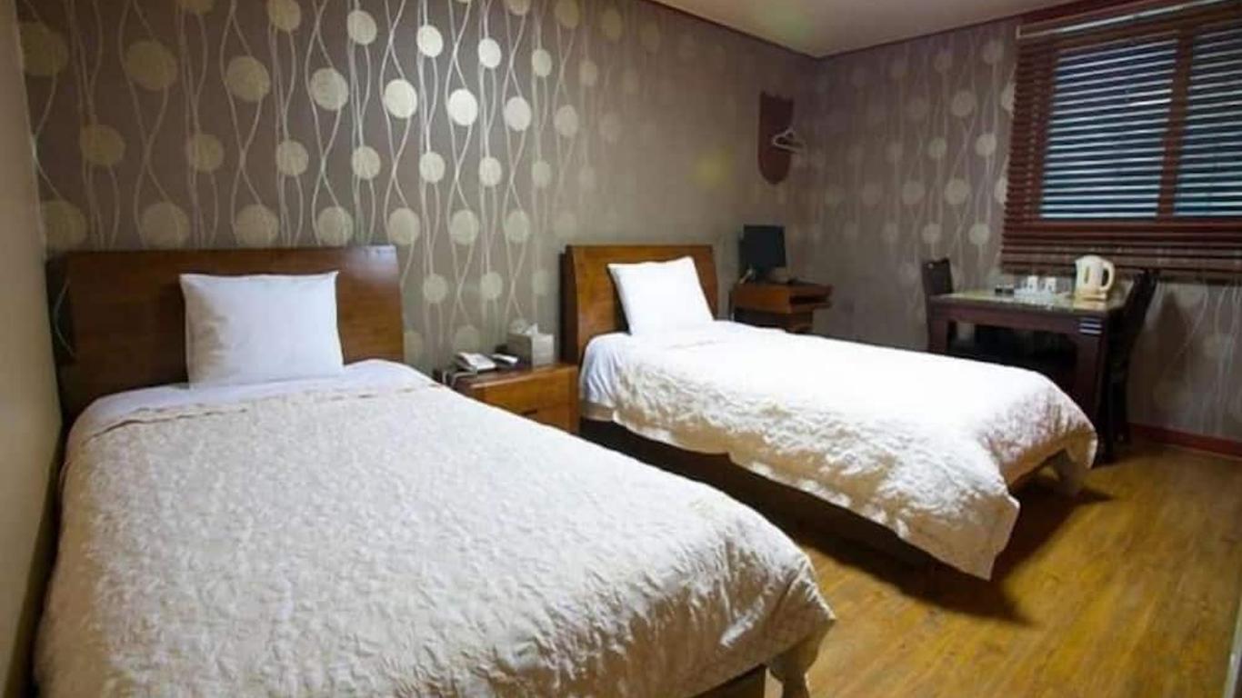 Hue Hotel
