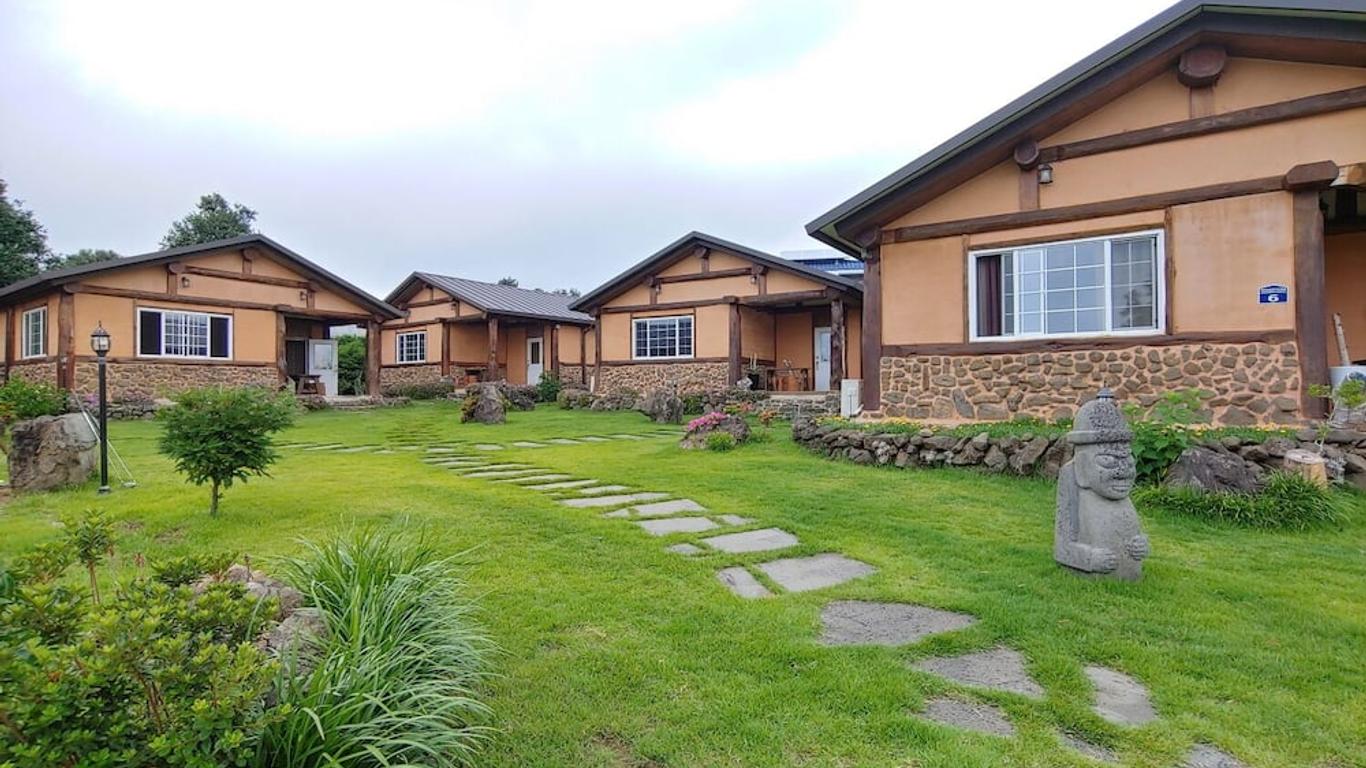 Geumok Log Pension