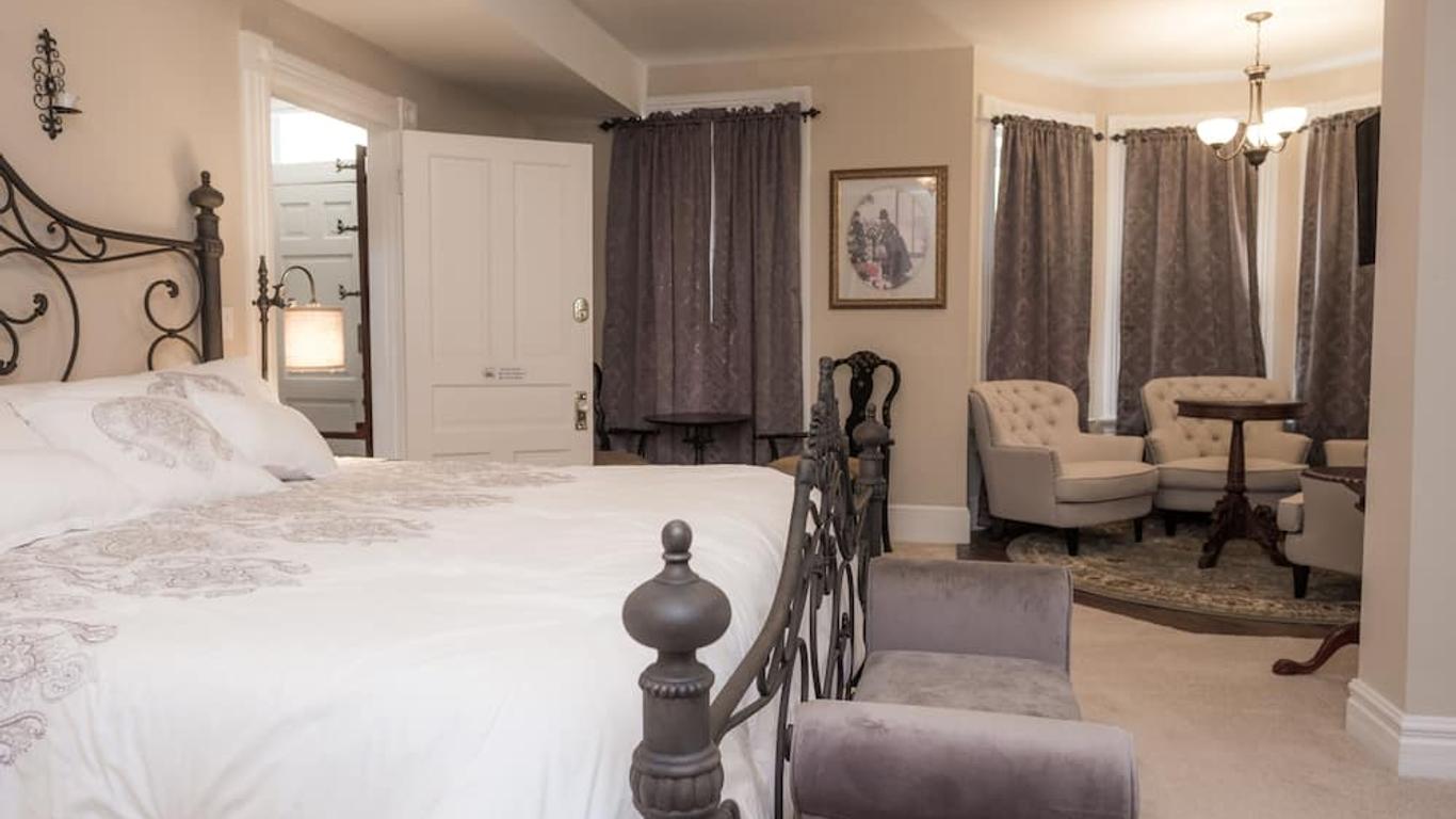 Dennison Street Inn Bed & Breakfast