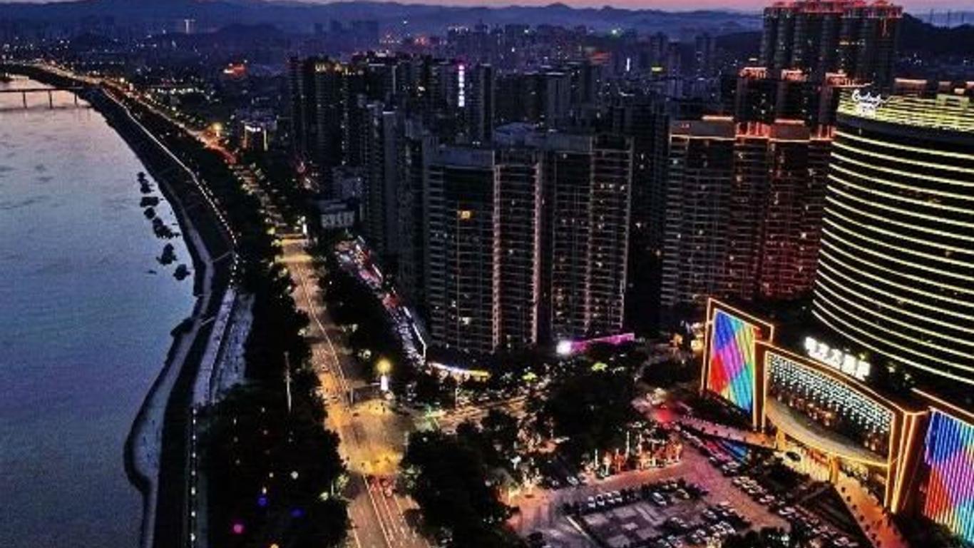 Guolong Hotel