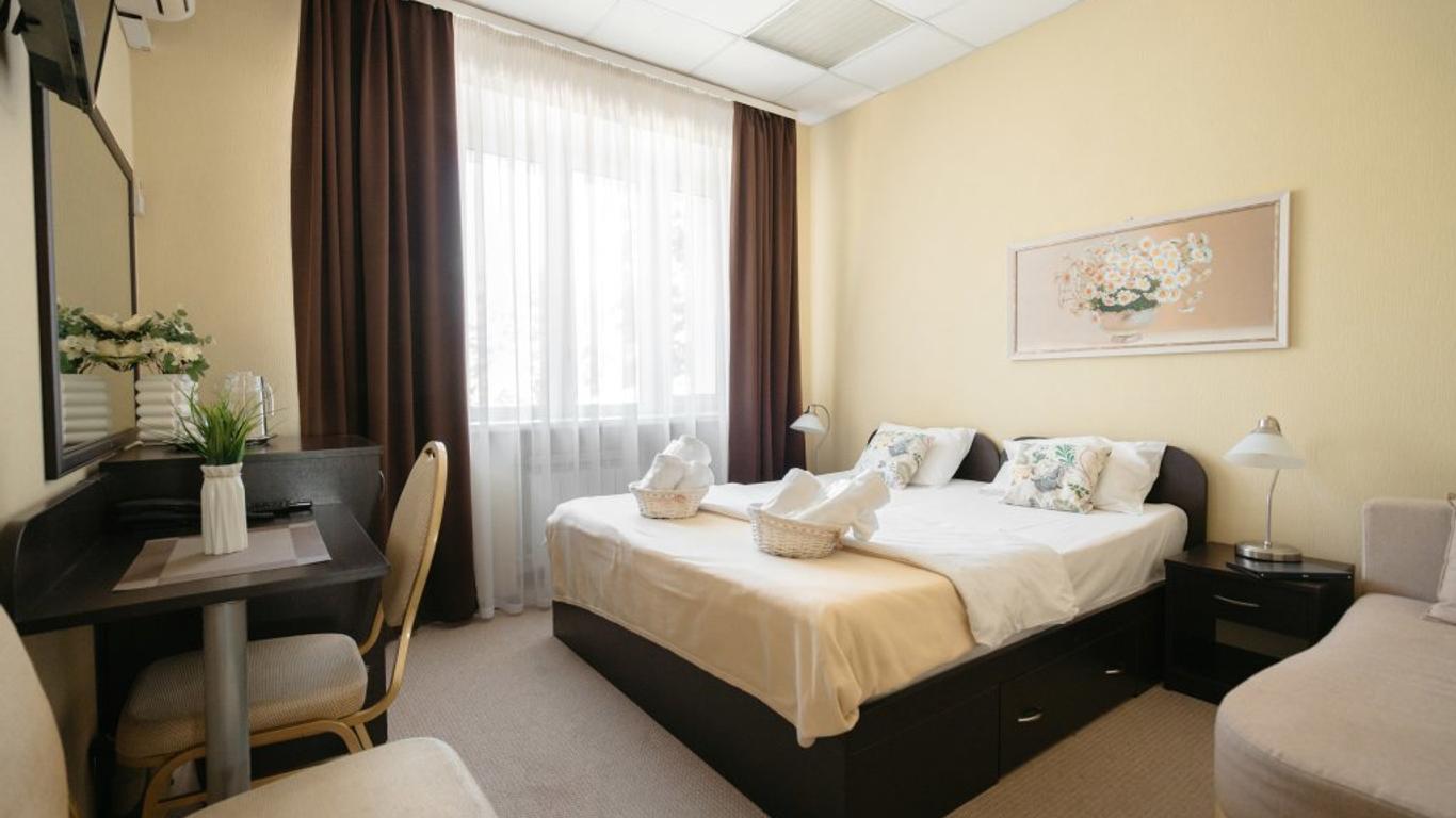 Aero Hotel