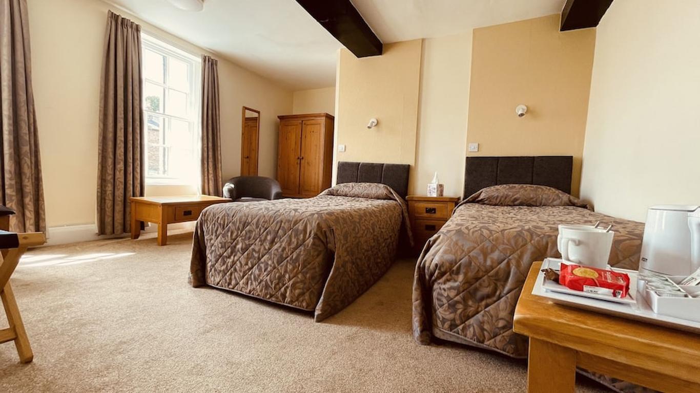 Cain Valley Hotel