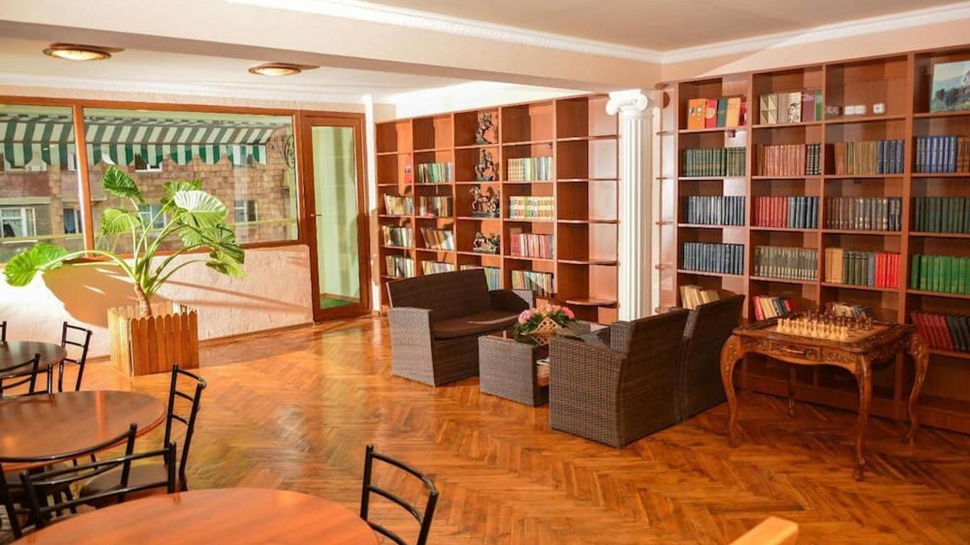 Sanahin Bridge Hotel