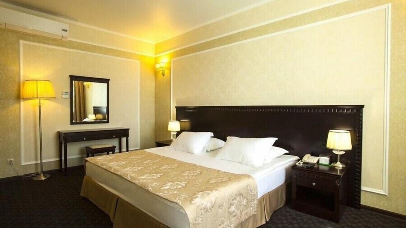 Green Hall Hotel