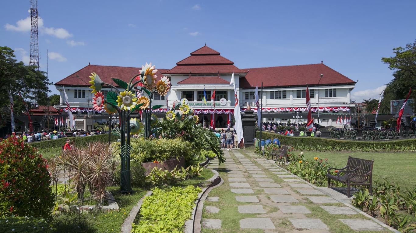 Dpavilion Guest House & Resto