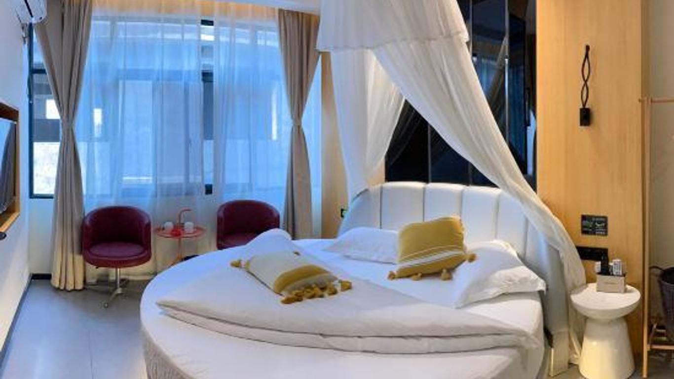 Zhangjiajie Yuemu Art Hotel