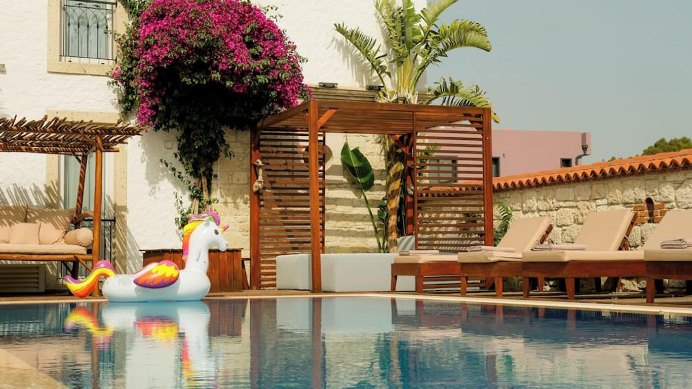 Alacati Limonaia Hotel